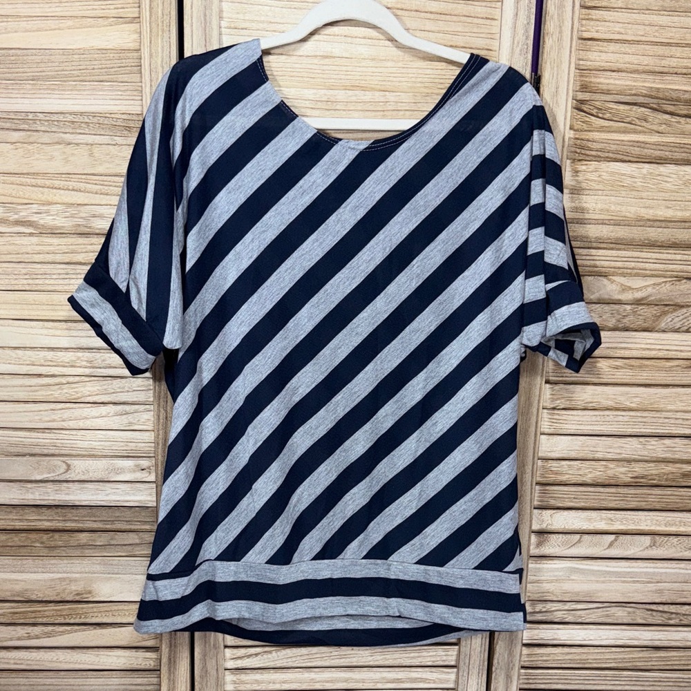 Drama Gold Striped Navy and Gray Women's Short Sleeve Top Size 2X